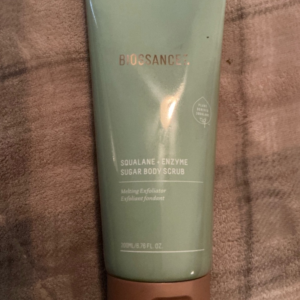 New body lotion/scrub - Picture 3 of 3